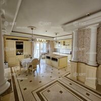 Продаж квартири Харків, Наукова, 470м²