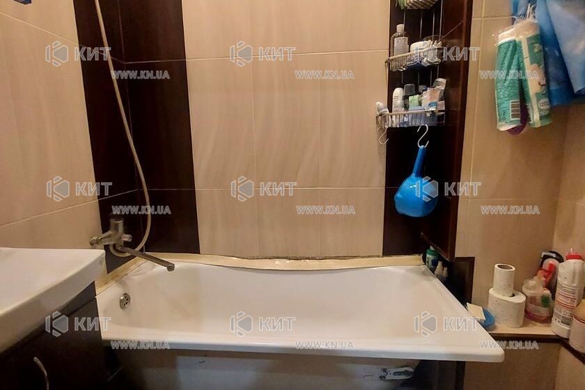 Продаж квартири Харків, ХТЗ, Рогань, 36м²