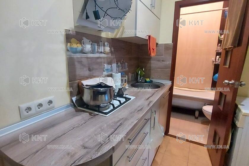 Продаж квартири Харків, ХТЗ, Рогань, 36м²