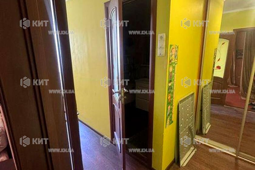 Продаж квартири Харків, ХТЗ, Рогань, 33м²