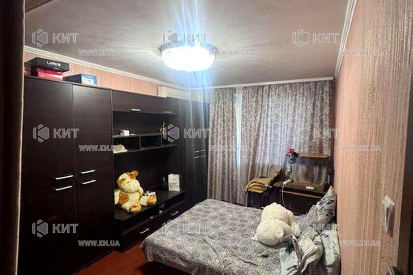Продаж квартири Харків, ХТЗ, Рогань, 33м²