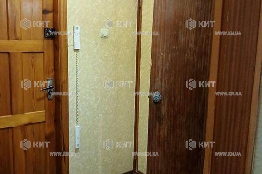 Продаж квартири Харків, ХТЗ, Рогань, 40м²