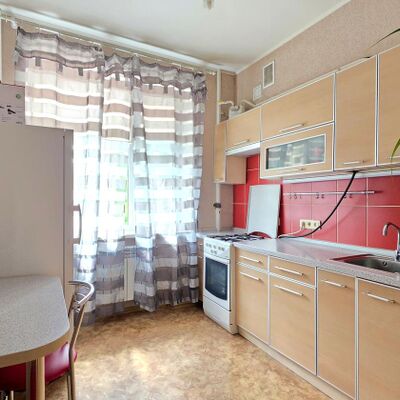 Продажа 	 Харків,  Героїв Харкова (Московський) пр.   124-4