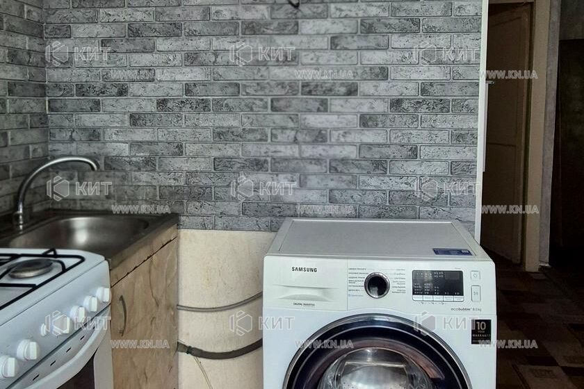 Продаж квартири Харків, ХТЗ, Рогань, 48м²