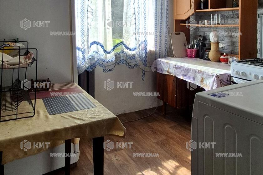 Продаж квартири Харків, ХТЗ, Рогань, 48м²