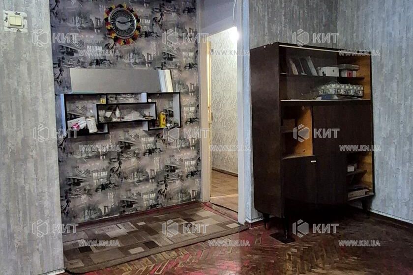 Продаж квартири Харків, ХТЗ, Рогань, 48м²