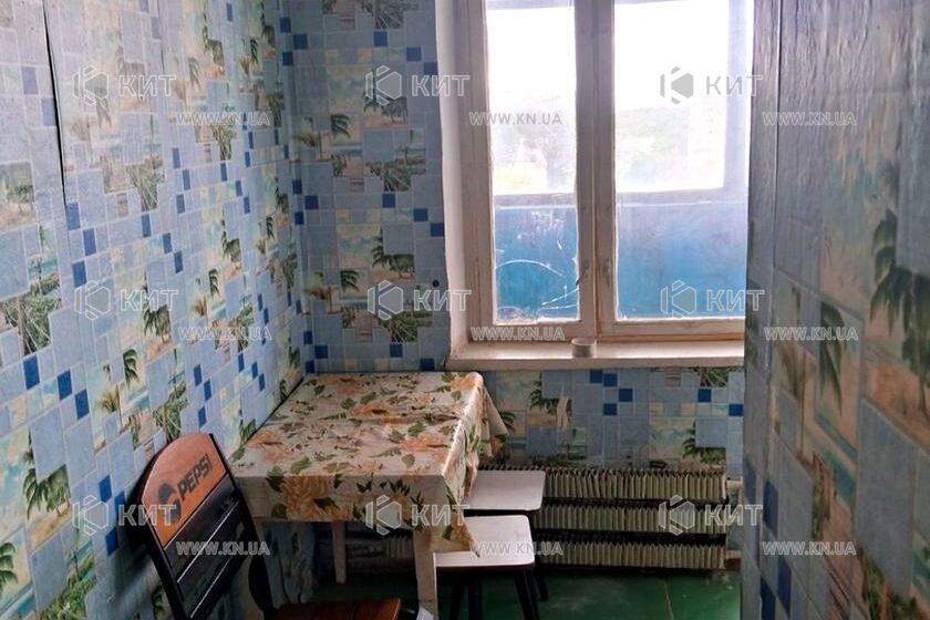 Продаж квартири Харків, ХТЗ, Рогань, 38м²