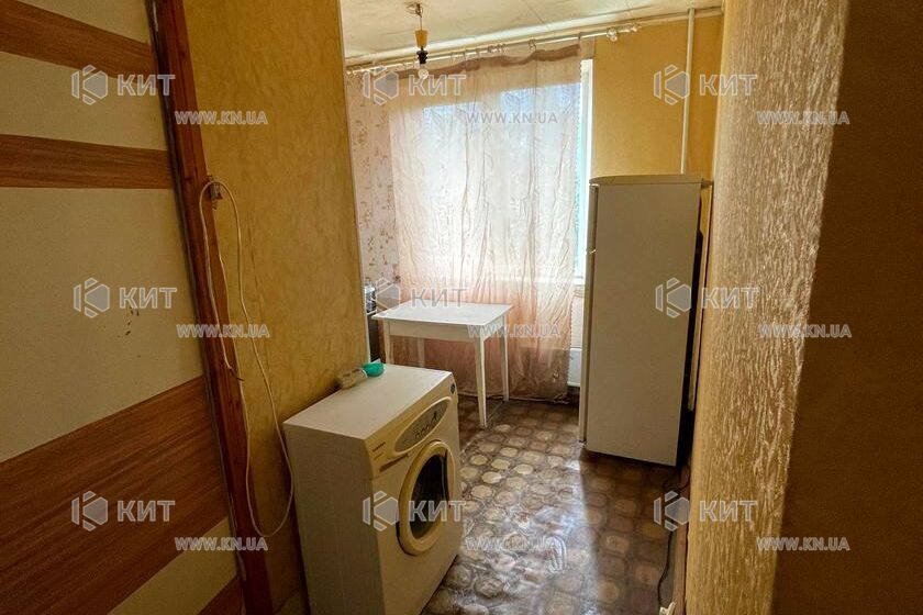 Продаж квартири Харків, ХТЗ, Рогань, 44м²