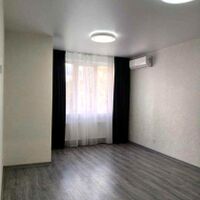 Продаж квартири Харків, ХТЗ, Рогань, 44м²