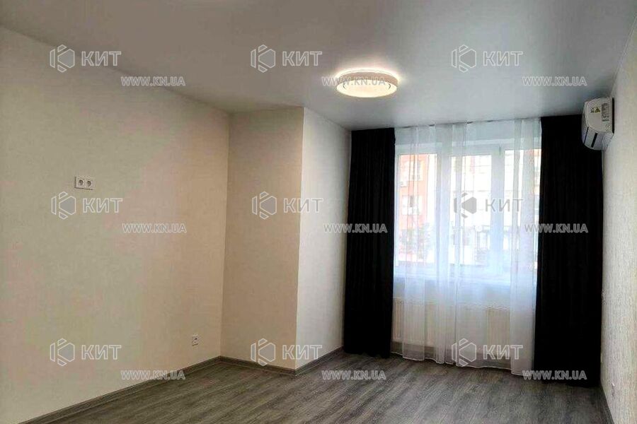Продаж квартири Харків, ХТЗ, Рогань, 44м²