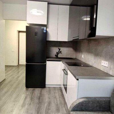Продажа 	 Харків, Миру 2 Героїв Харкова (Московський) пр.   268В