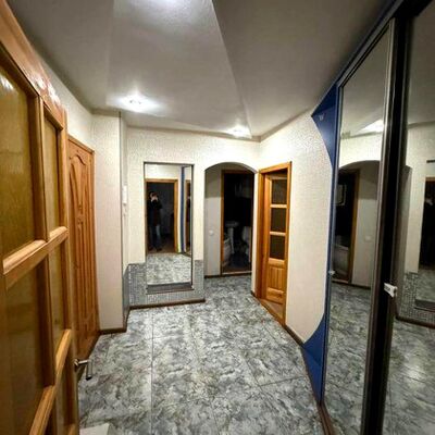 Продажа 	 Харьков,  Непокорённых (Героев Труда) ул.   19