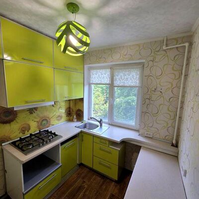 Продажа 	 Харьков,  Тракторостроителей пр.   108А