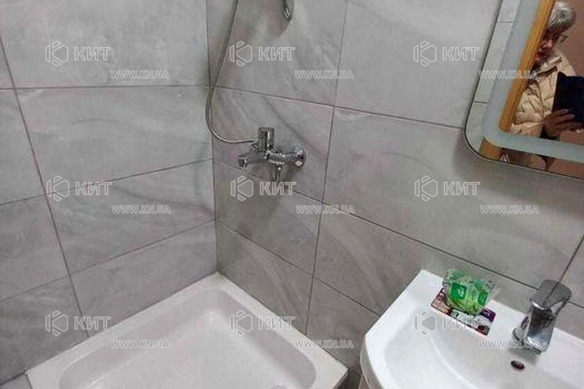 Продаж квартири Харків, Салтівка(Бараб.,Україна), 20м²