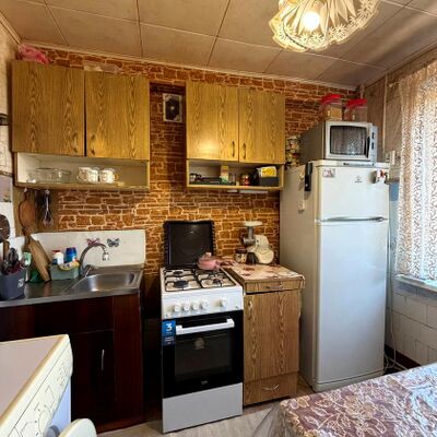Продажа 	 Харків,  Владислава Зубенка (Тимурівців) вул.   80