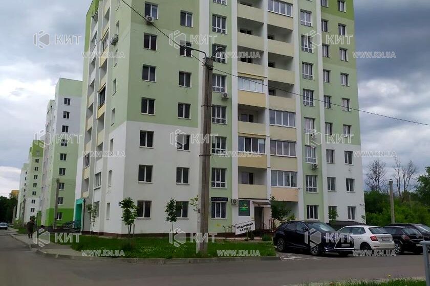 Продаж квартири Харків, ХТЗ, Рогань, 82.8м²