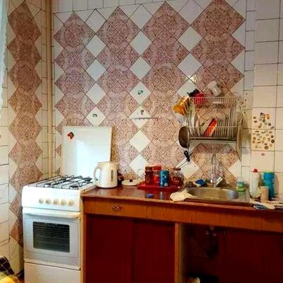Продажа 	 Харьков,  Валентиновская (Блюхера) ул.   11