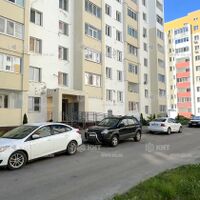 Продаж квартири Харків, ХТЗ, Рогань, 80м²