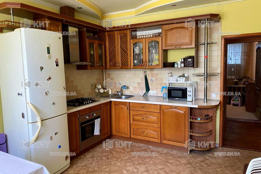 Продаж квартири Харків, ХТЗ, Рогань, 58м²