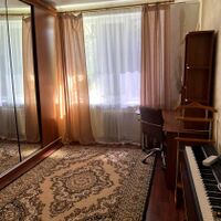 Продаж квартири Харків, ХТЗ, Рогань, 58м²