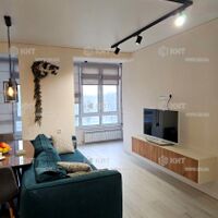 Продаж квартири Харків, ХТЗ, Рогань, 88м²