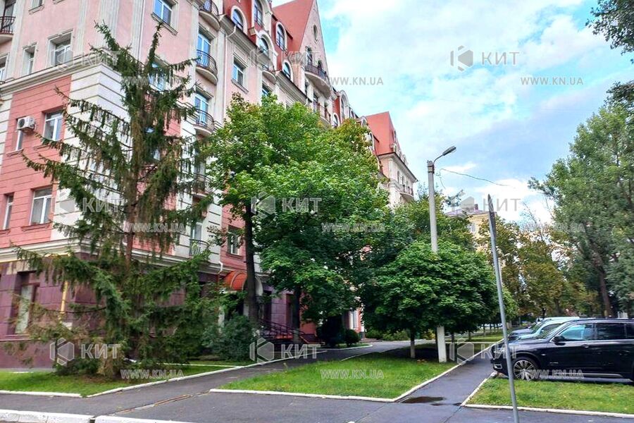 Продаж квартири Харків, Наукова, 145м²