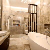 Продаж квартири Харків, Наукова, 145м²