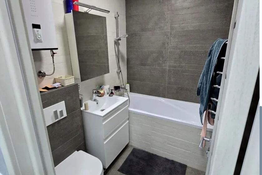 Продаж квартири Харків, Олексіївка, 42м²