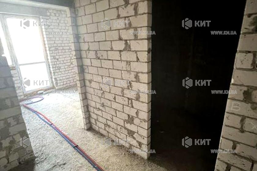 Продаж квартири Харків, ХТЗ, Рогань, 42м²