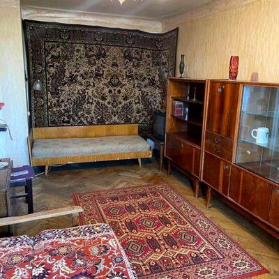 Продажа 	 Харків,  Киргизька вул.   5а