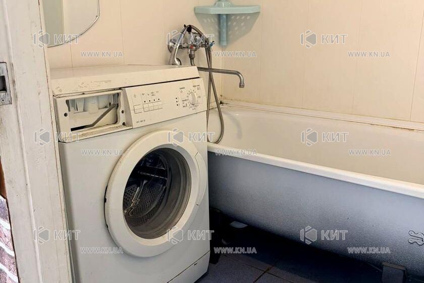 Продаж квартири Харків, Олексіївка, 32м²