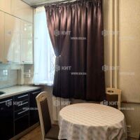 Продаж квартири Харків, ХТЗ, Рогань, 46м²