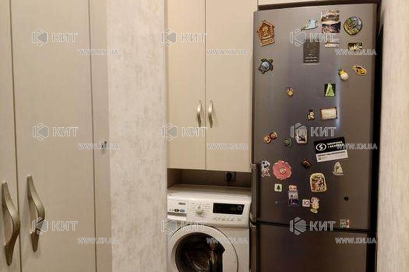 Продаж квартири Харків, ХТЗ, Рогань, 46м²