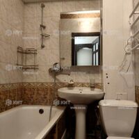 Продаж квартири Харків, ХТЗ, Рогань, 46м²
