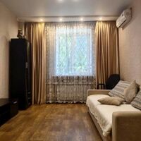 Продаж квартири Харків, ХТЗ, Рогань, 46м²