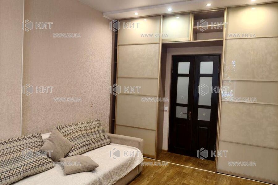 Продаж квартири Харків, ХТЗ, Рогань, 46м²