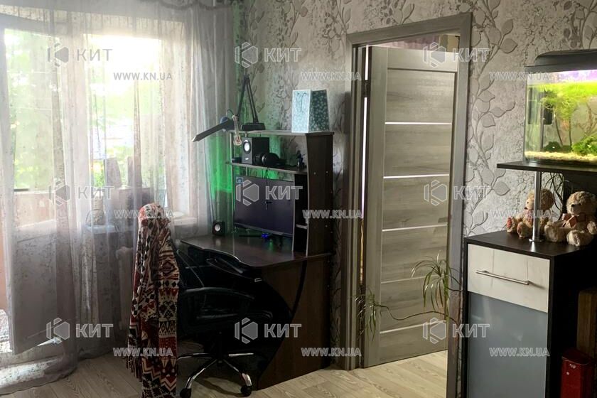 Продаж квартири Харків, ХТЗ, Рогань, 44м²