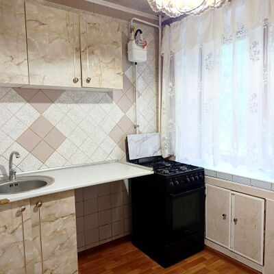 Продажа 	 Харьков,  Льва Ландау (50-летия СССР) пр.   20