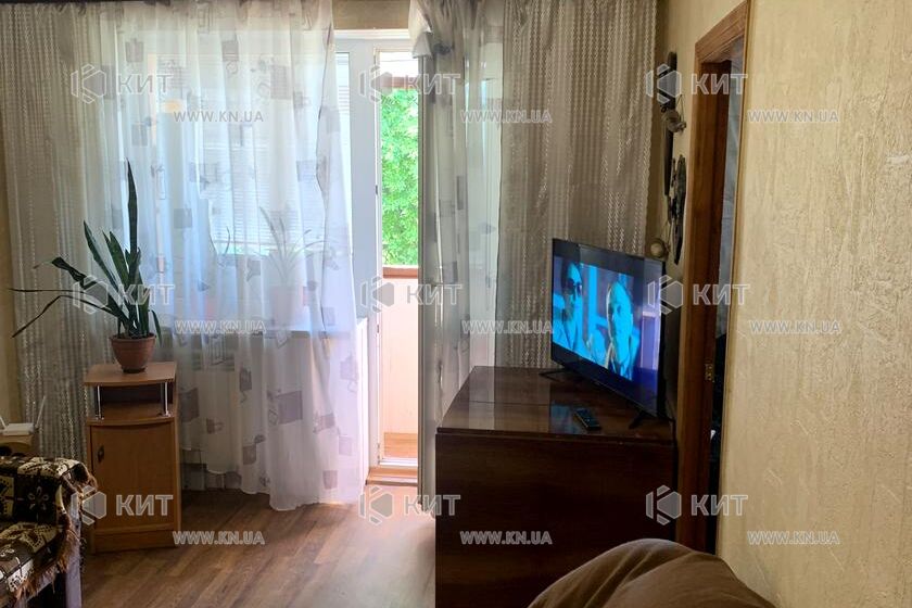 Продаж квартири Харків, ХТЗ, Рогань, 57м²
