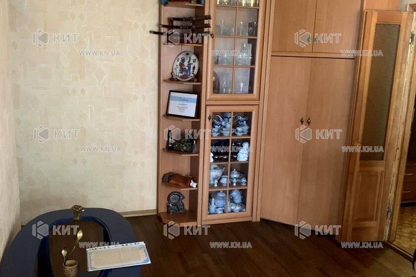 Продаж квартири Харків, ХТЗ, Рогань, 57м²