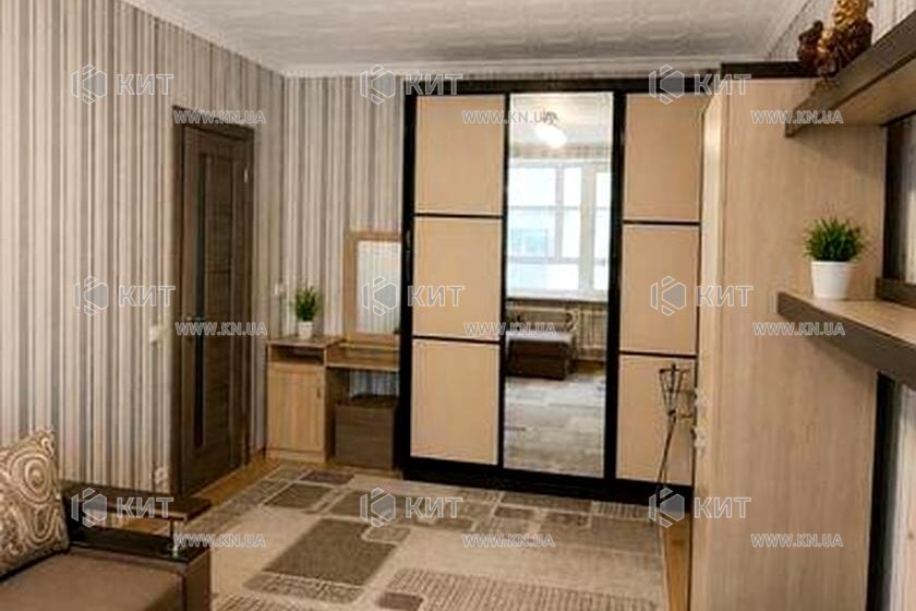 Продаж квартири Харків, ХТЗ, Рогань, 33м²