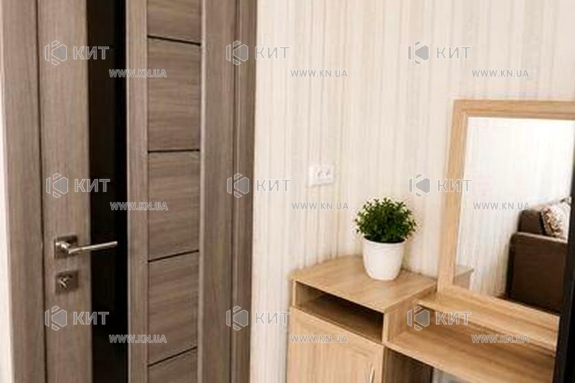Продаж квартири Харків, ХТЗ, Рогань, 33м²
