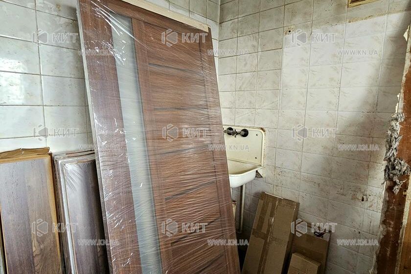 Продаж квартири Харків, ХТЗ, Рогань, 41м²