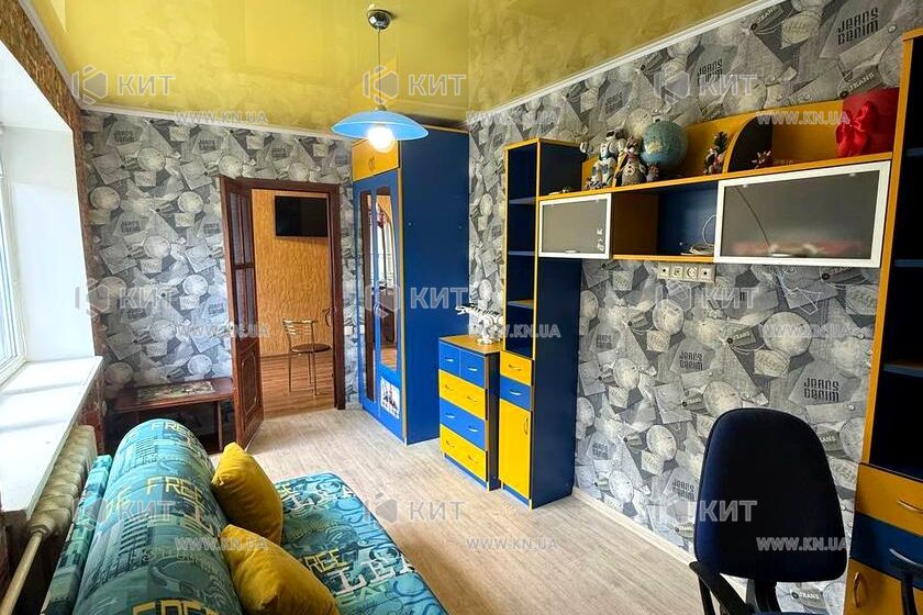 Продаж квартири Харків, ХТЗ, Рогань, 52м²