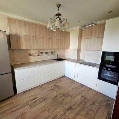 Продажа 	 Харьков, Дом с ротондами Сухумская ул.   11