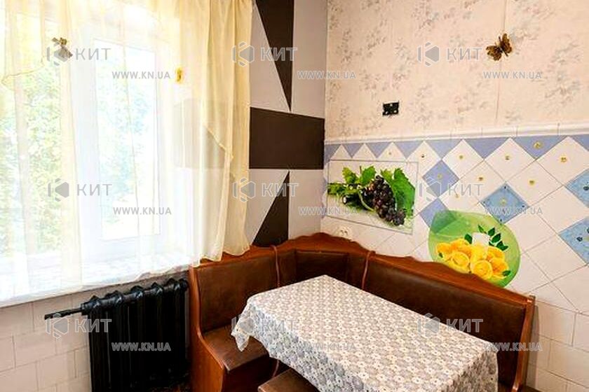 Продаж квартири Харків, ХТЗ, Рогань, 46.6м²