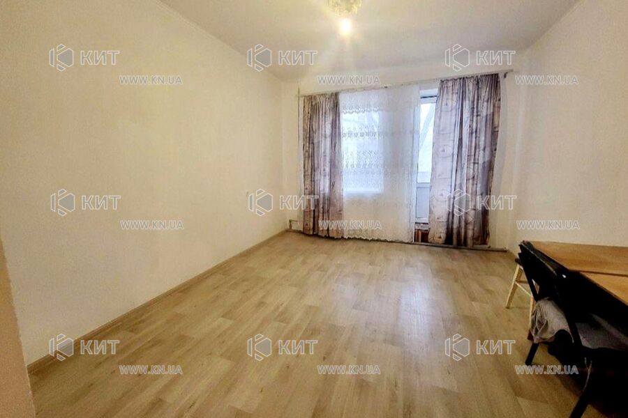 Продаж квартири Харків, ХТЗ, Рогань, 24м²