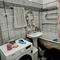 Продаж квартири Харків, ХТЗ, Рогань, 55м²