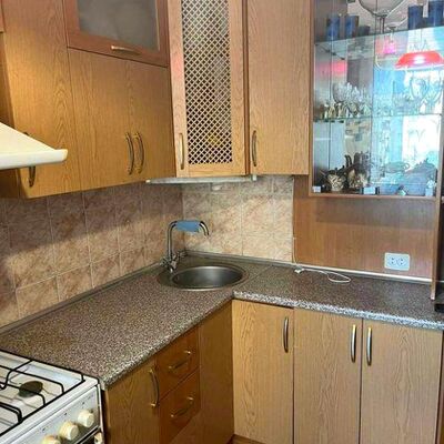 Продажа 	 Харьков,  Байрона (Героев Сталинграда) пр.   23