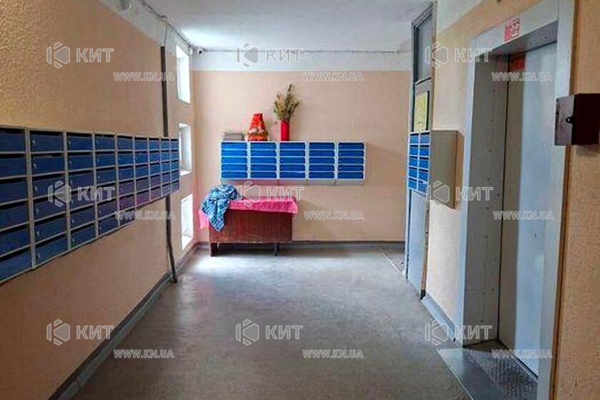 Продаж квартири Харків, ХТЗ, Рогань, 65м²